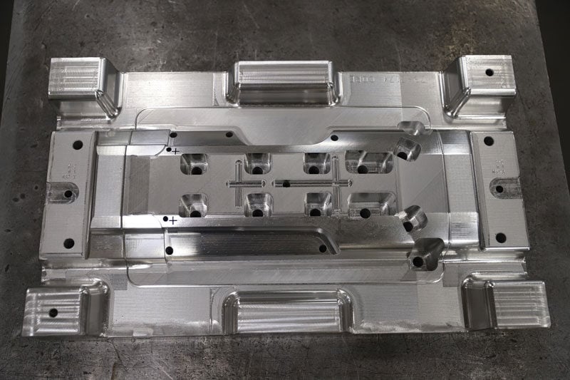 injection-mold-cnc-